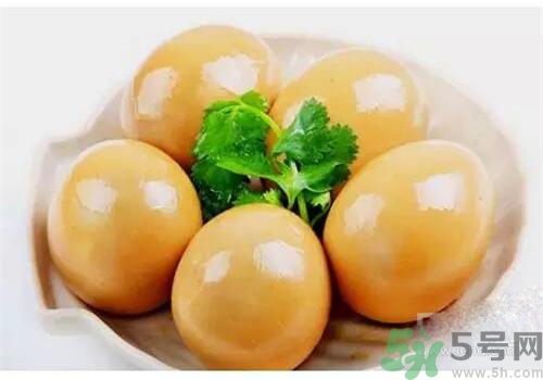 眼睛干澀吃什么好？眼睛疲勞吃什么好？