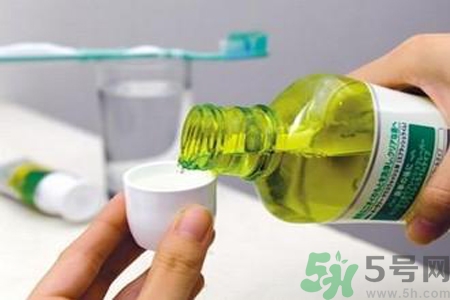 口腔潰瘍可以用漱口水嗎？口腔潰瘍能不能用漱口水？