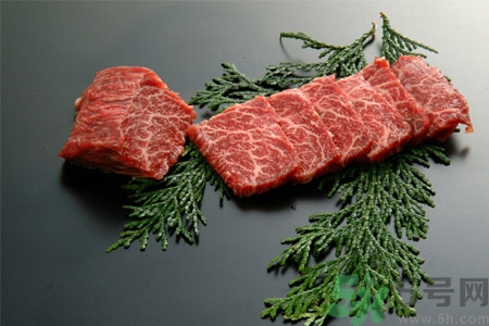 口腔潰瘍可以吃牛肉嗎？口腔潰瘍能不能吃牛肉？