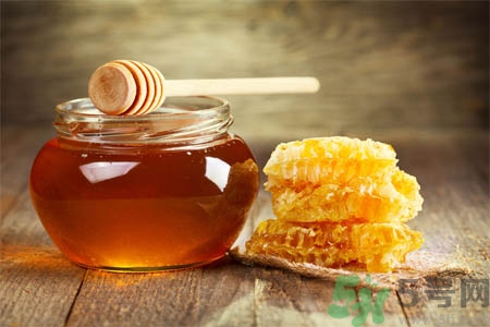 口腔潰瘍可以吃蜂蜜嗎？口腔潰瘍能不能吃蜂蜜？