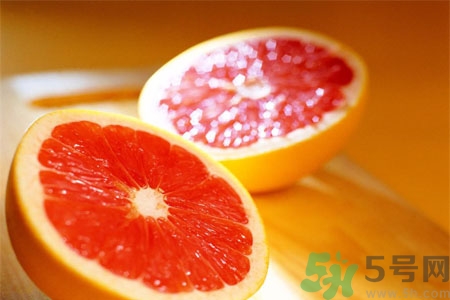 過(guò)敏性鼻炎可以吃葡萄柚嗎？過(guò)敏性鼻炎能不能吃葡萄柚？