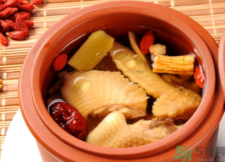 秋季干燥喝什么湯最好？秋季養(yǎng)生湯推薦