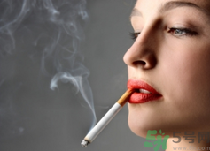 上廁所抽煙好嗎？上廁所抽煙有什么害處？