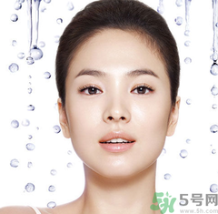 秋季皮膚怎樣補(bǔ)水？秋季皮膚補(bǔ)水小妙招