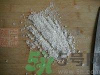 五仁月餅是哪五仁？五仁月餅是哪五種材料？
