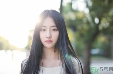 17歲女生下面很癢是為什么？高中女生下面很癢是怎么回事？