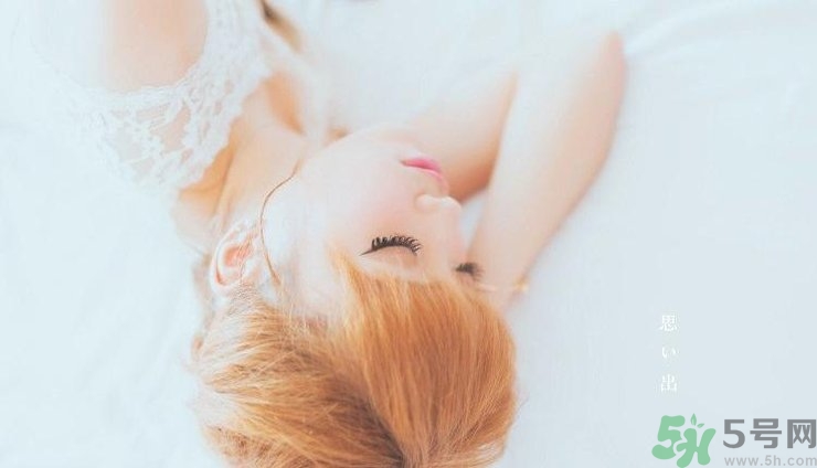 19歲男生身高體重標準是多少？19歲女生的標準身高體重是多少？