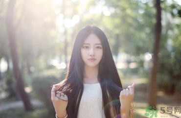 17歲女生下面很癢是為什么？高中女生下面很癢是怎么回事？