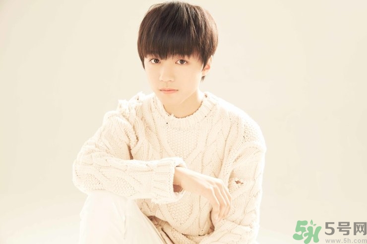 19歲男生身高體重標準是多少？19歲女生的標準身高體重是多少？