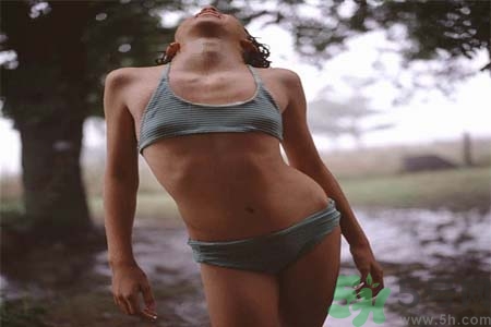 胸部太小怎么辦？胸部如何才能變大？
