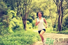 豐胸運(yùn)動(dòng)有什么？哪些運(yùn)動(dòng)可以豐胸？