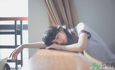 口吃會(huì)傳染嗎？口吃會(huì)遺傳嗎？