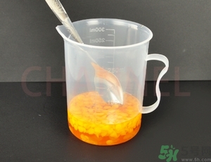 潤唇膏怎么做？潤唇膏自制方法