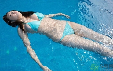 19歲女生胸小怎么辦？19歲女生胸還會發(fā)育么？