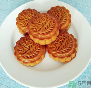 血糖高的人可以吃月餅嗎？血糖高的人怎樣吃月餅？