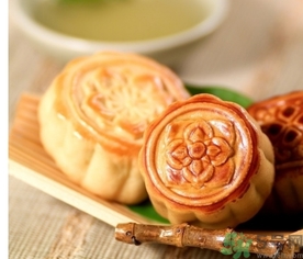 月餅可以用微波爐烤嗎？怎么用微波爐做月餅？