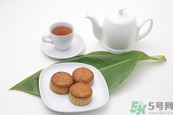 月餅熱量高嗎？吃月餅會(huì)胖嗎？