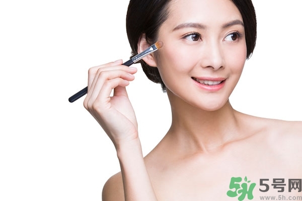睫毛膏可以刷眉毛嗎？睫毛膏可以當(dāng)染眉膏嗎？