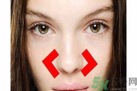 鼻翼長痘痘怎么回事？鼻翼長痘痘的原因是什么？