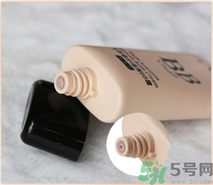 粉底液有隔離作用嗎？粉底液有什么作用？