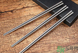 用不銹鋼筷子吃飯好不好？不銹鋼筷子有毒嗎？