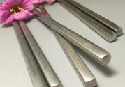 合金筷子用的什么材料？合金筷子和不銹鋼筷子哪個好？