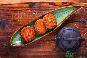 冰皮月餅和普通月餅的區(qū)別 蘇式月餅和廣式月餅的區(qū)別？