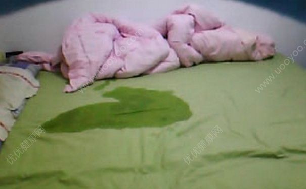 15歲男孩為什么會(huì)尿床？15歲男孩尿床怎么治療？