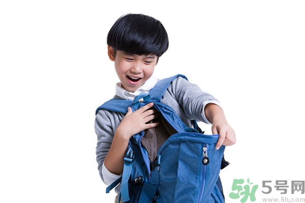 15歲男孩的標準身高應該多高？15歲男孩的標準身高體重