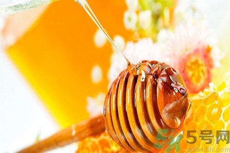 ?蜂蜜怎么吃才有營(yíng)養(yǎng)？蜂蜜的鑒別方法是什么？
