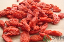 枸杞子泡酒可以壯陽(yáng)嗎？枸杞子泡酒有副作用嗎？