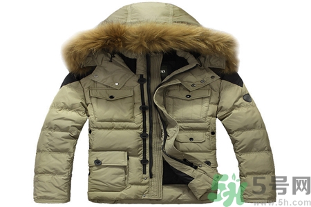 羽絨服怎么洗？白色羽絨服怎么洗？