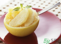柚子皮可以泡水喝嗎？柚子皮泡水喝的功效