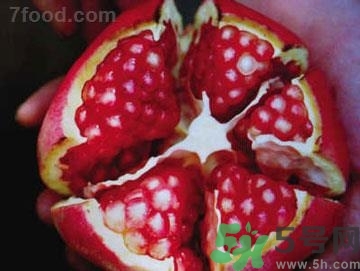 石榴里面發(fā)黑能不能吃？石榴發(fā)黑怎么辦？