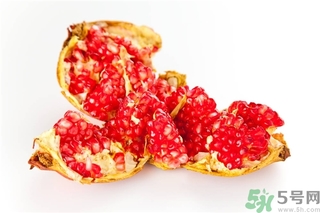 石榴里面白色的能吃嗎？石榴里面的籽可以吃嗎？