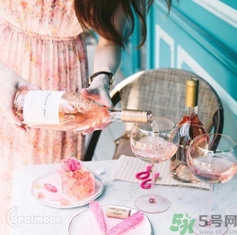 玫瑰紅酒軟糖哪里買？玫瑰紅酒小熊軟糖多少錢？