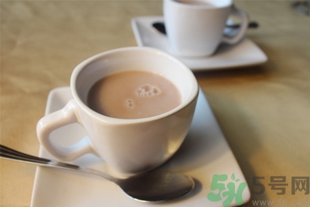 為什么喝奶茶后睡不著覺？喝奶茶會失眠怎么辦？