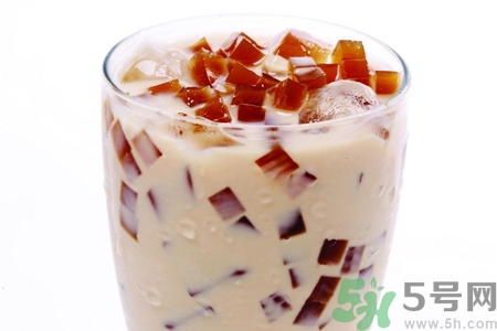 晚上可以喝奶茶嗎？晚上喝奶茶好嗎？