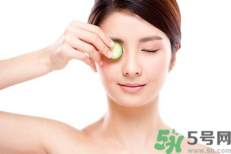 貼黃瓜片后要洗臉嗎？敷黃瓜片后需要洗臉嗎？