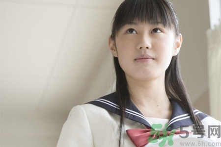 初中生女生的標準胸圍是多少？初中女生正常胸圍是多少？