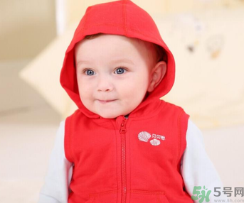 九月份出生的寶寶穿什么衣服？九月寶寶穿衣注意事項(xiàng)