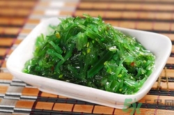 下巴長痘是上火嗎？下巴長痘吃什么好？