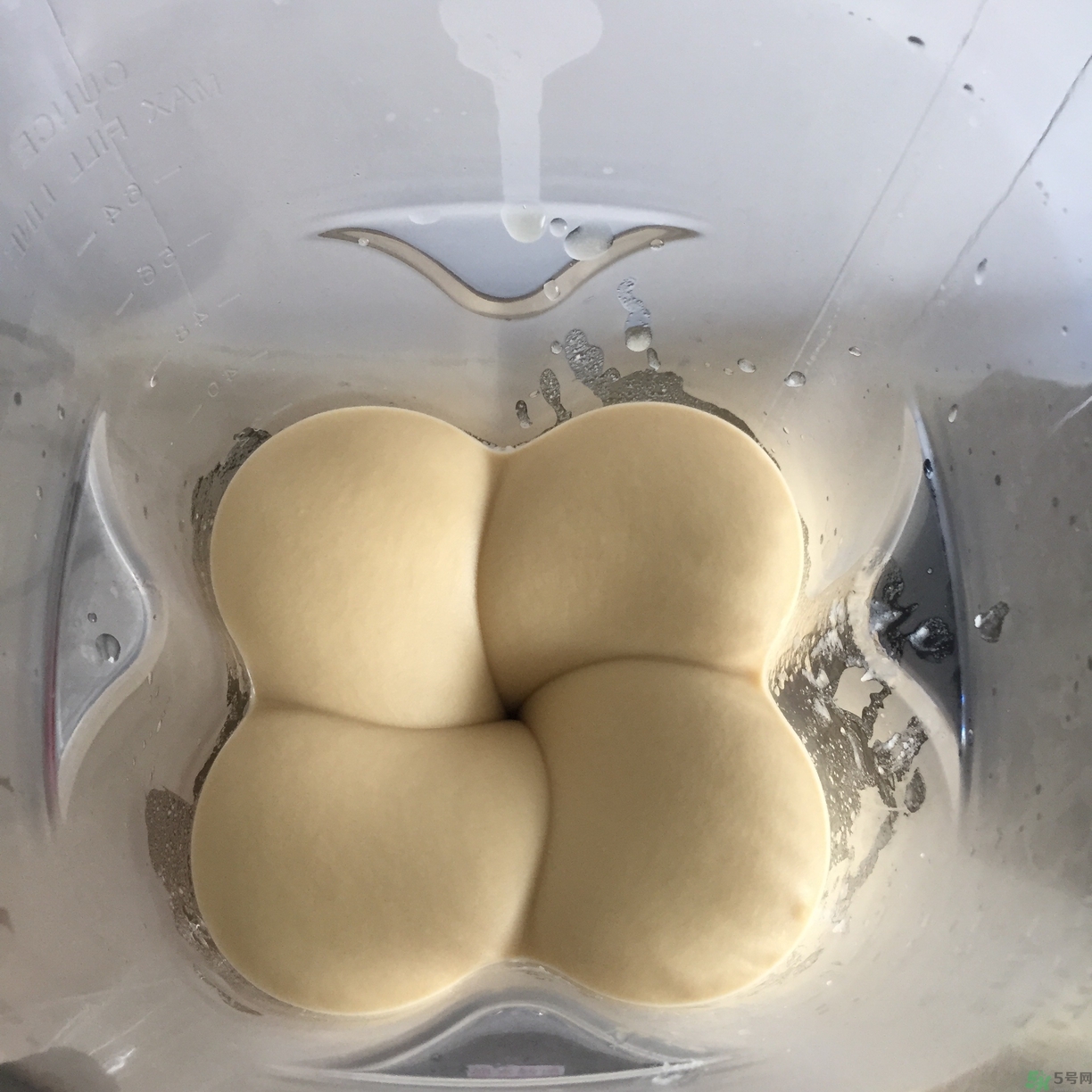 蓮蓉月餅的餡料是什么？蓮蓉月餅的餡料怎么做？