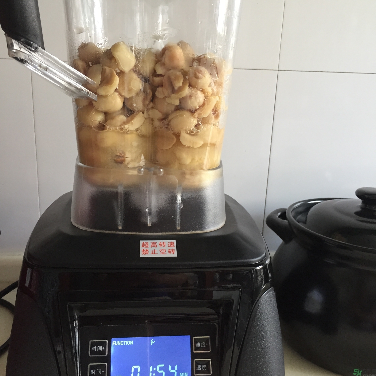 蓮蓉月餅的餡料是什么？蓮蓉月餅的餡料怎么做？