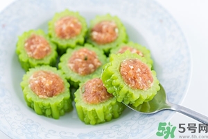 喝苦瓜汁會影響月經(jīng)嗎？來月經(jīng)可以喝苦瓜汁嗎？