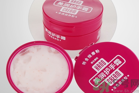 資深堂美潤尿素護手霜怎么樣？資深堂美潤尿素護手霜好用嗎？
