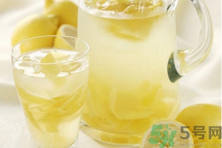 檸檬水是堿性食物嗎？檸檬水是酸性還是堿性？