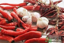 流鼻血不能吃什么食物？流鼻血吃什么好？