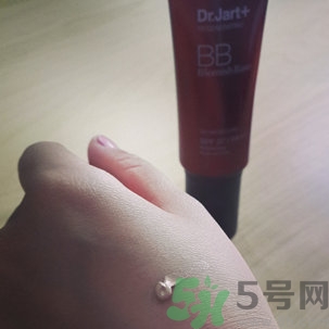 dr.jart銀管和黑管的區(qū)別？蒂佳婷銀色bb和黑色bb哪個好？