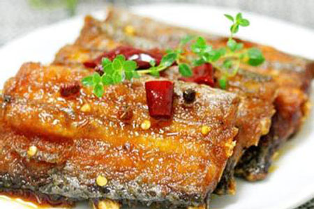 如何挑選新鮮魚？怎樣吃到不被污染的魚？
